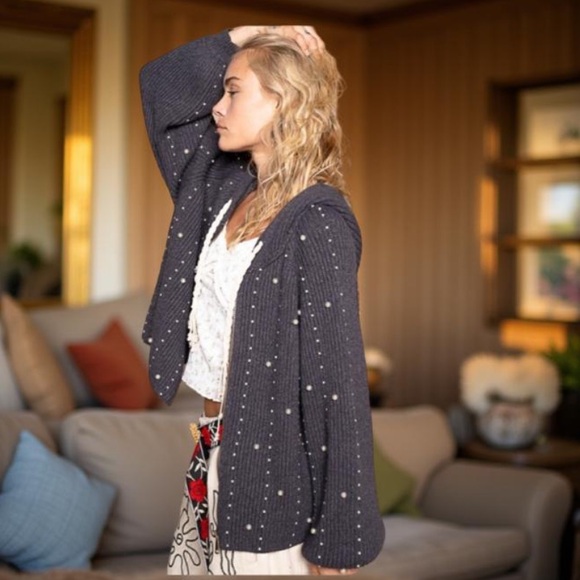 POL Hoodie With Pearls Grey Hooded Sweater with Pearl Accents New Boutique - Picture 15 of 16